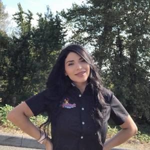 Meet your Posher, Gabriela